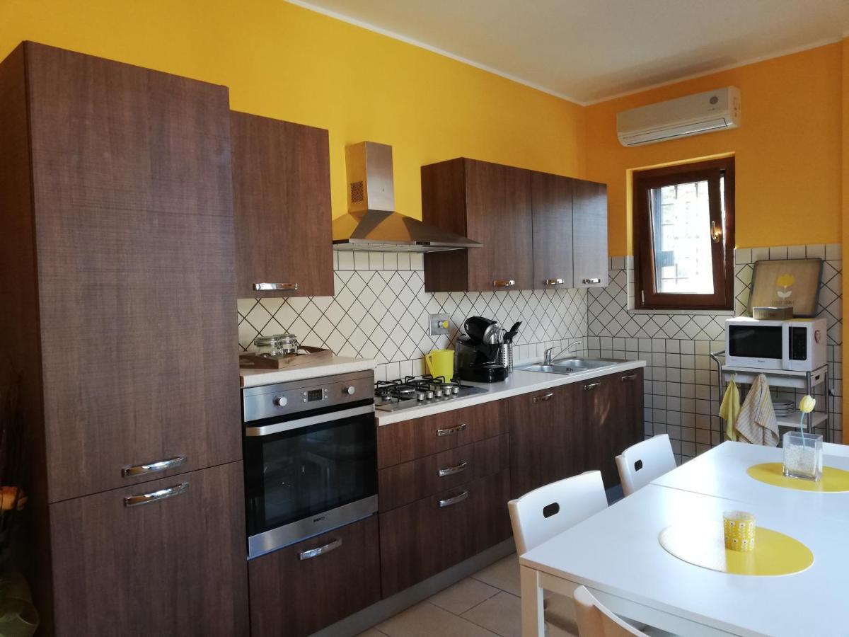 The Yellow House Fiumicino Exteriör bild